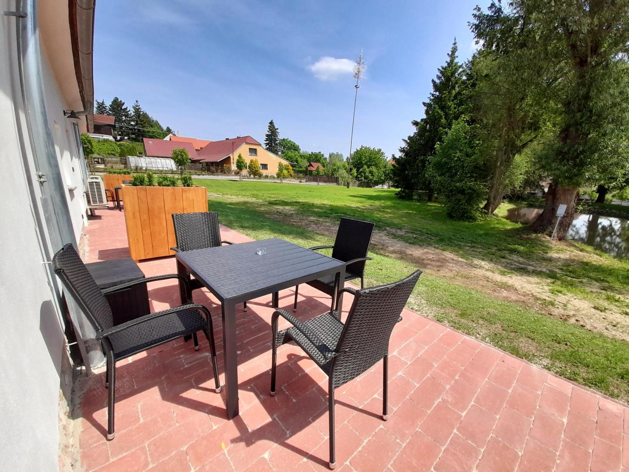 Residence Tvrz Skocice Exterior photo